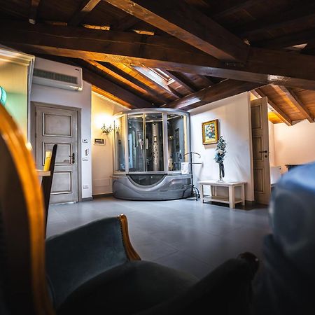 Cortemaggiore Hotel La Tavola Rotonda מראה חיצוני תמונה