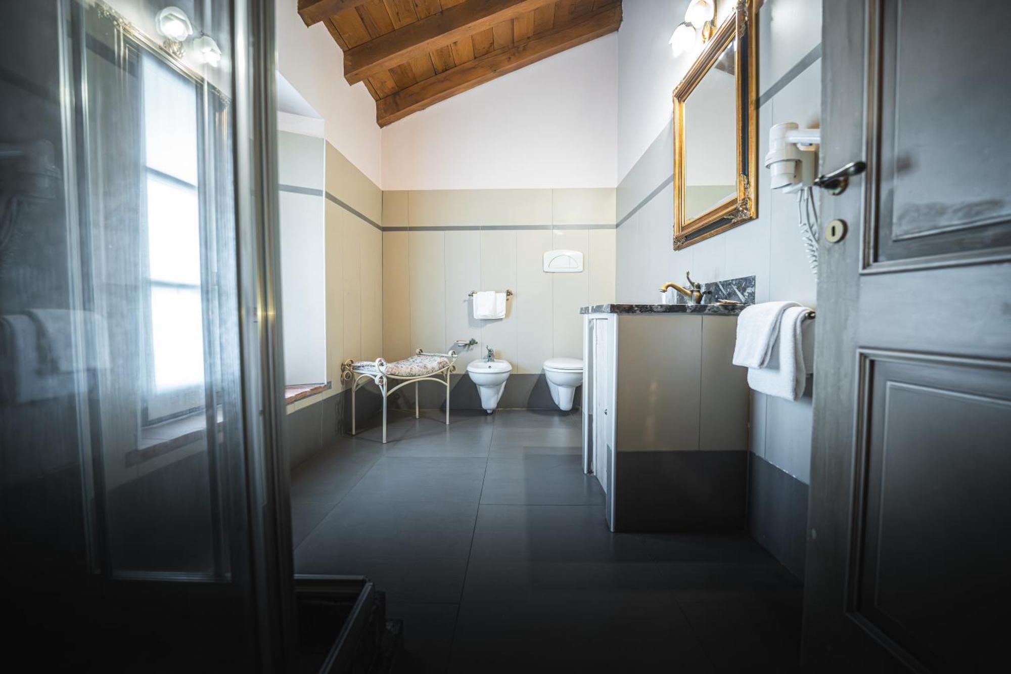 Cortemaggiore Hotel La Tavola Rotonda חדר תמונה