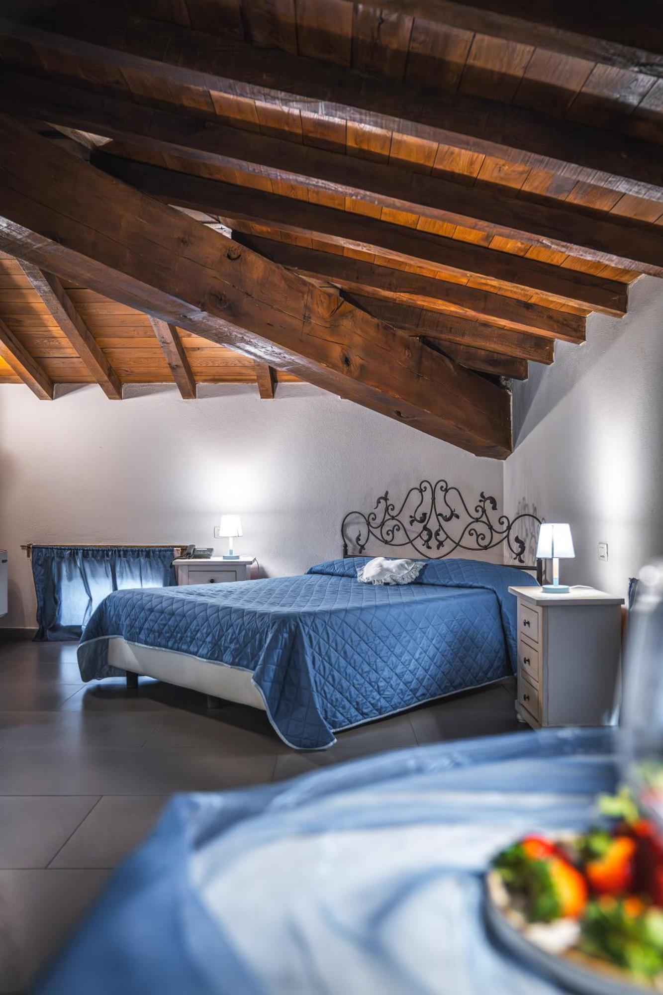 Cortemaggiore Hotel La Tavola Rotonda חדר תמונה