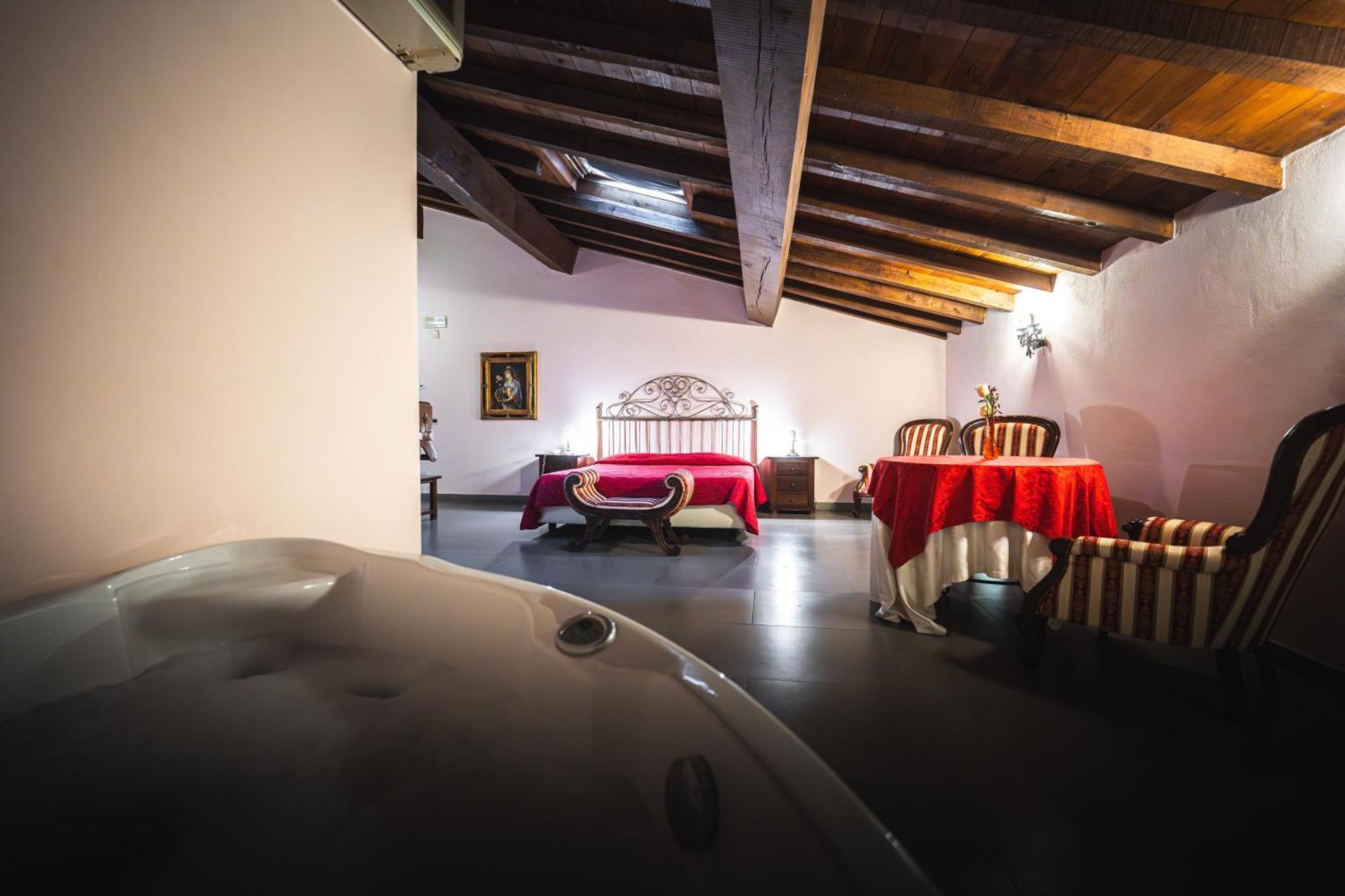 Cortemaggiore Hotel La Tavola Rotonda מראה חיצוני תמונה