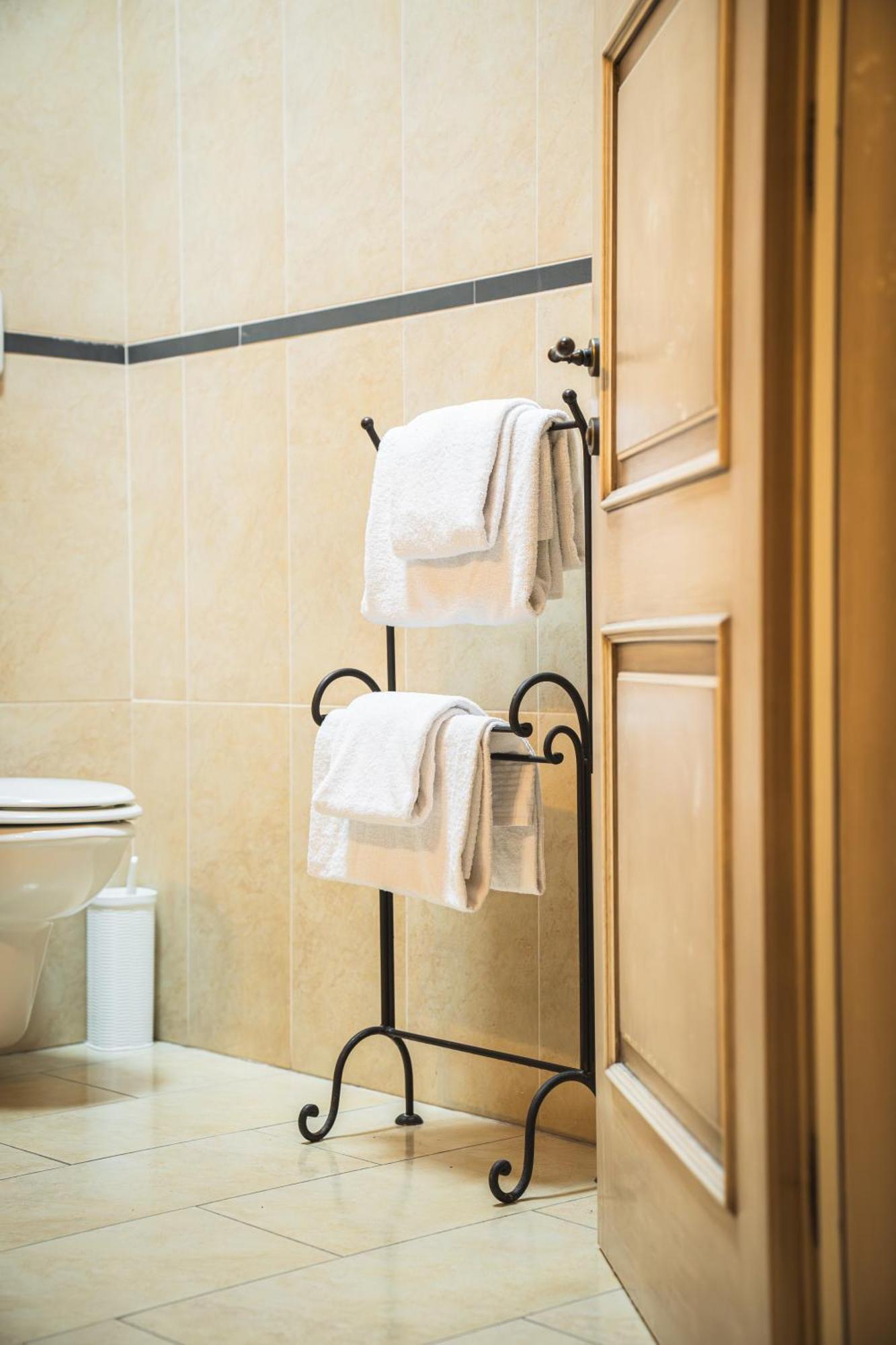 Cortemaggiore Hotel La Tavola Rotonda חדר תמונה